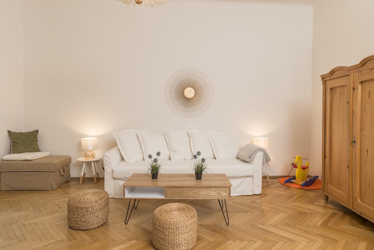 Silent Paradise Ober St Veit Viena